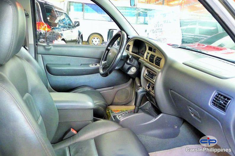 Ford Everest - image 3