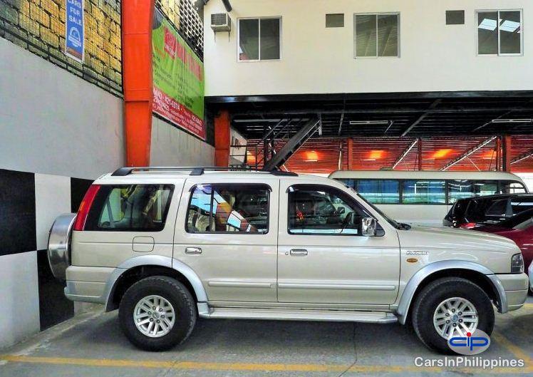 Picture of Ford Everest in Philippines