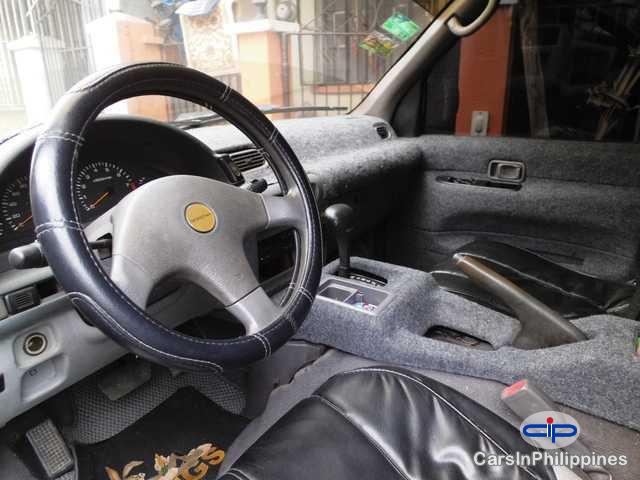 Nissan Serena Automatic 2004 - image 2