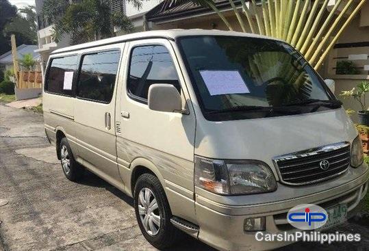 Toyota Hiace Automatic 2001 - image 2