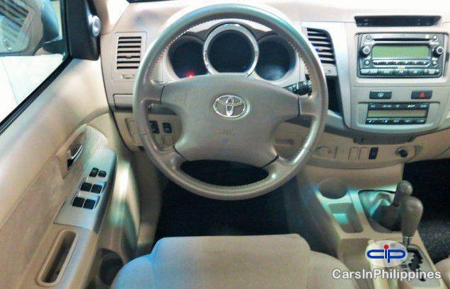 Toyota Fortuner - image 2