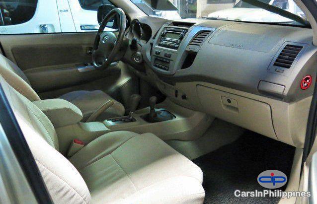 Toyota Fortuner - image 3