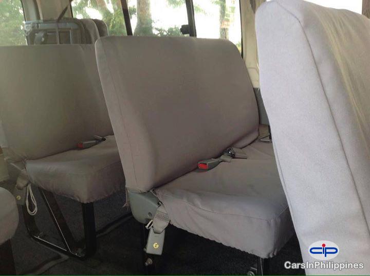 Toyota Hiace Manual 2009 - image 6