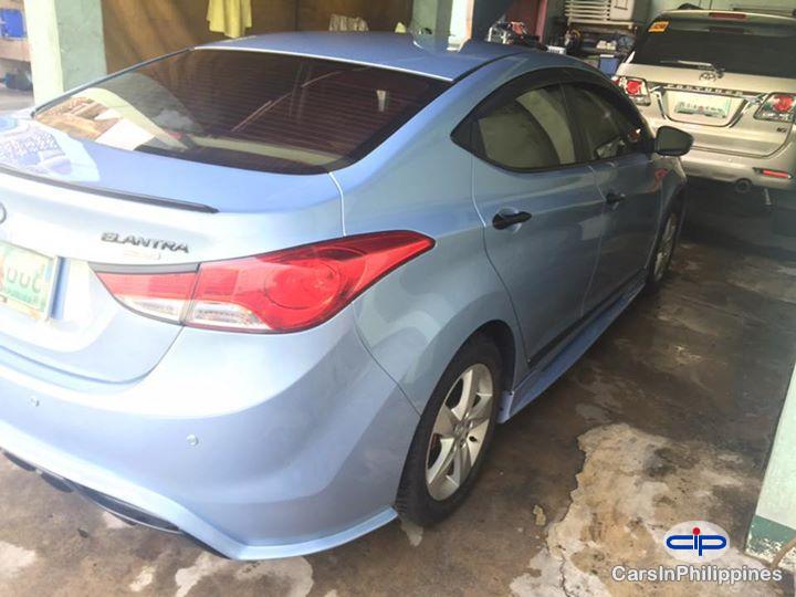 Hyundai Elantra Automatic 2011 - image 3
