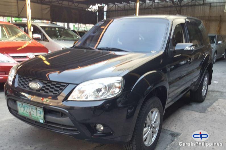 Pictures of Ford Escape