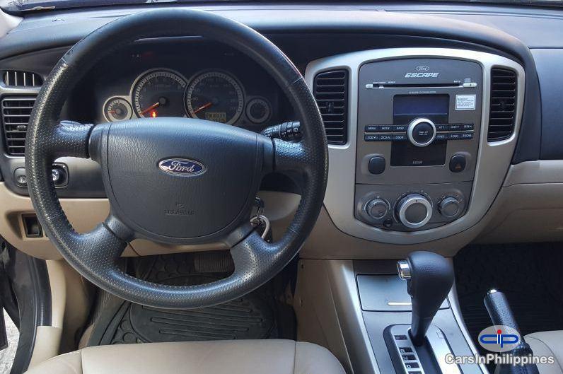 Ford Escape - image 2