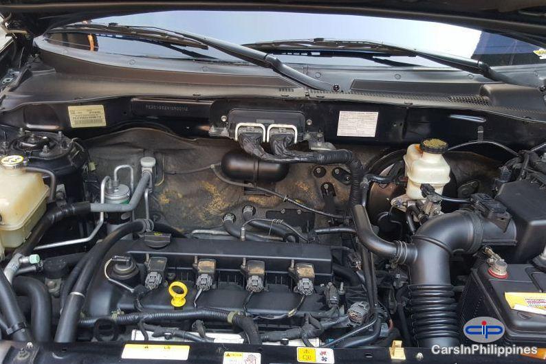 Ford Escape - image 4