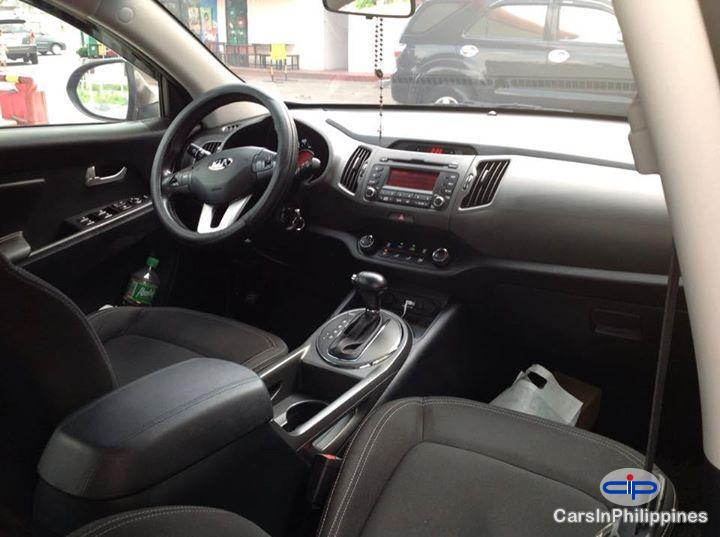 Kia Sportage Automatic 2012 - image 2