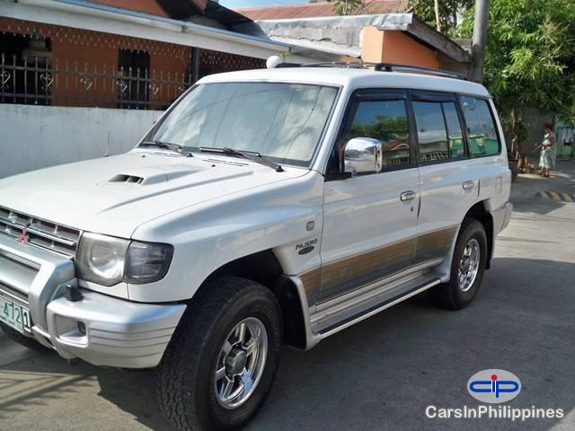 Picture of Mitsubishi Pajero Manual 1999
