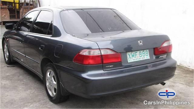 Honda Accord Automatic 1999 - image 2