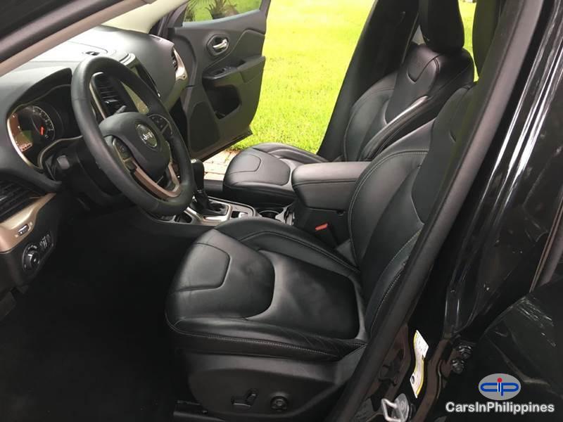 Jeep Cherokee Automatic 2014 - image 3