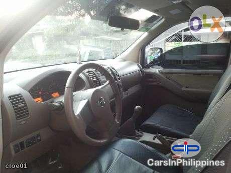 Nissan Navara Automatic 2010 - image 2