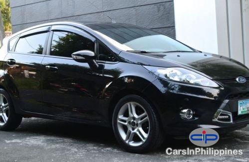 Ford Fiesta Automatic 2011 - image 2
