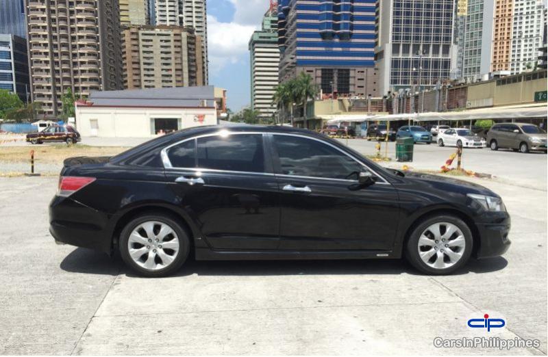Honda Accord Automatic - image 2