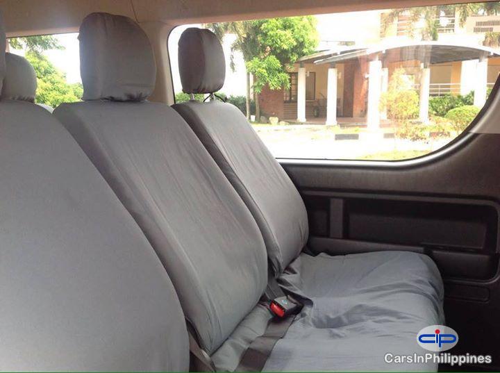 Toyota Hiace Manual 2012 - image 5