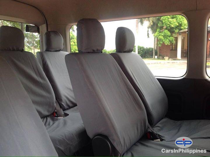 Toyota Hiace Manual 2012 - image 6
