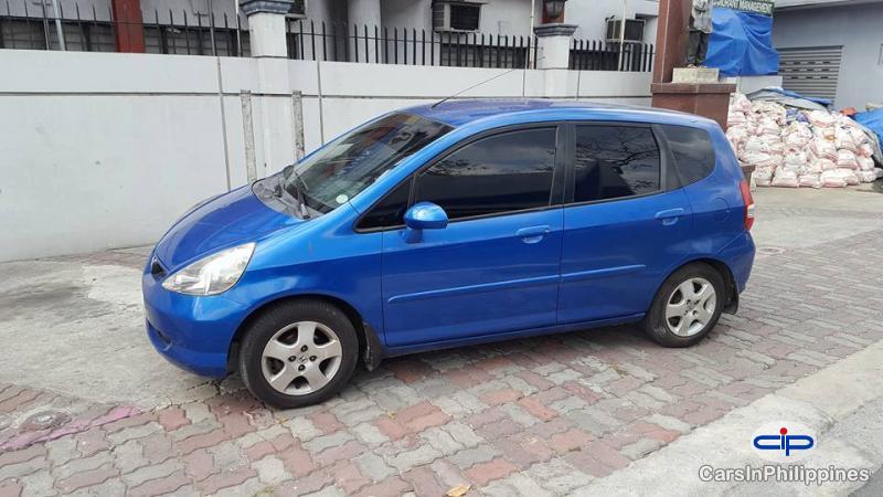 Honda Jazz Automatic - image 2