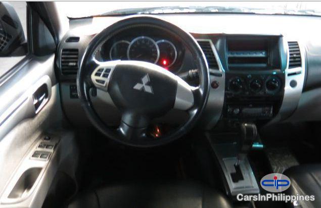 Mitsubishi Montero Sport - image 2
