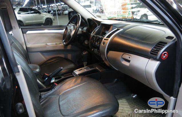 Mitsubishi Montero Sport - image 3
