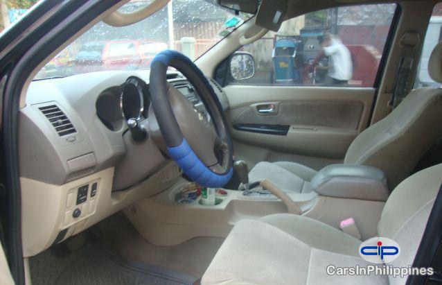 Toyota Fortuner - image 2