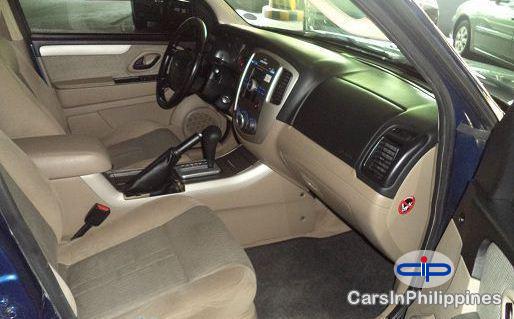 Ford Escape - image 4