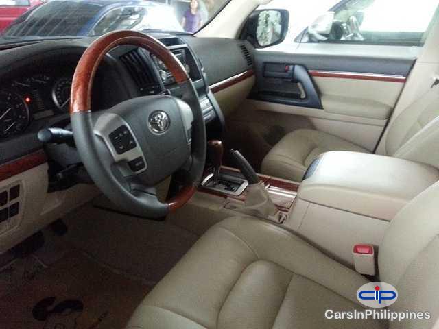 Toyota Land Cruiser Manual 2012 in Sulu
