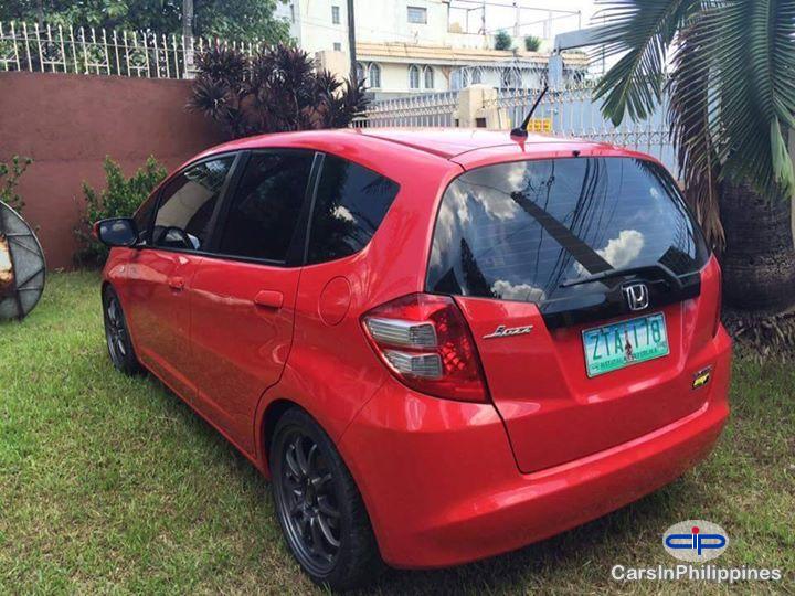 Honda Jazz - image 2
