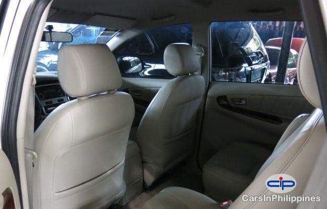Toyota Innova Automatic - image 4