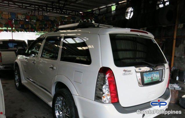 Isuzu Alterra Manual - image 10