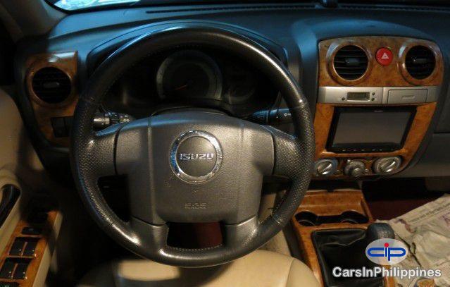 Isuzu Alterra Manual - image 3