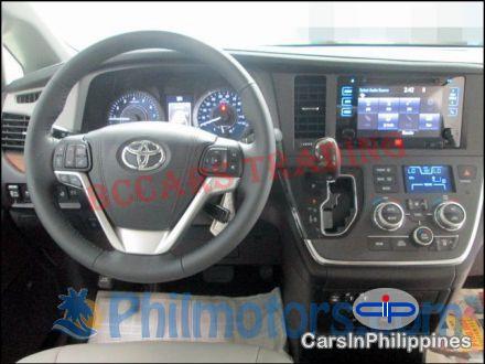 Toyota Sienna Automatic - image 5