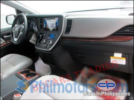Picture of Toyota Sienna Automatic in Philippines