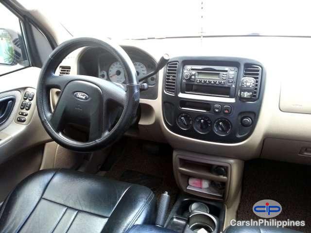 Ford Escape Manual - image 2