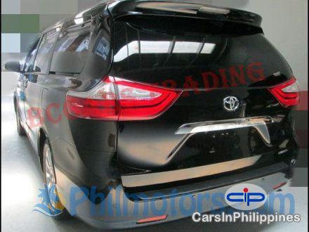 Toyota Sienna Automatic - image 4