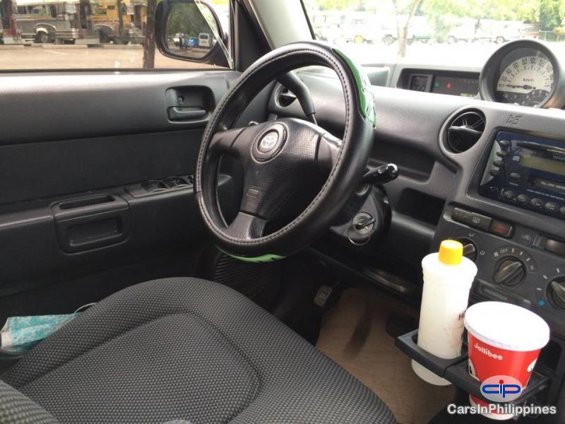 Toyota bB Automatic - image 2