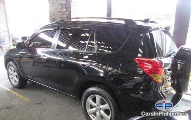 Toyota RAV4 Automatic - image 9