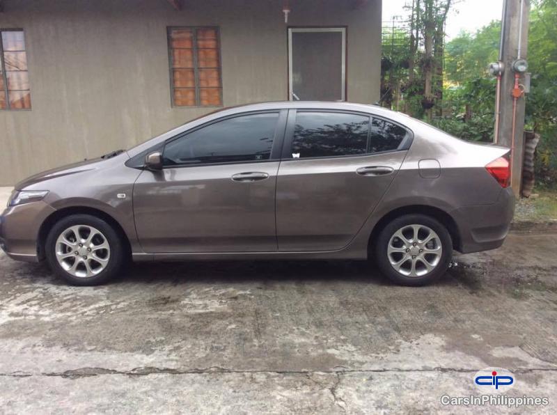 Honda City Automatic - image 7
