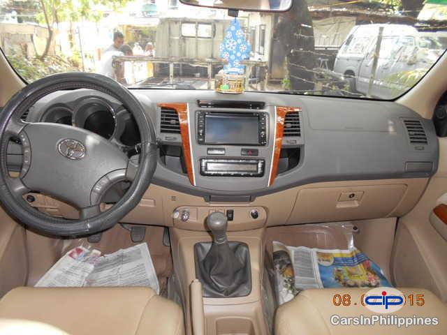 Toyota Fortuner Manual - image 2