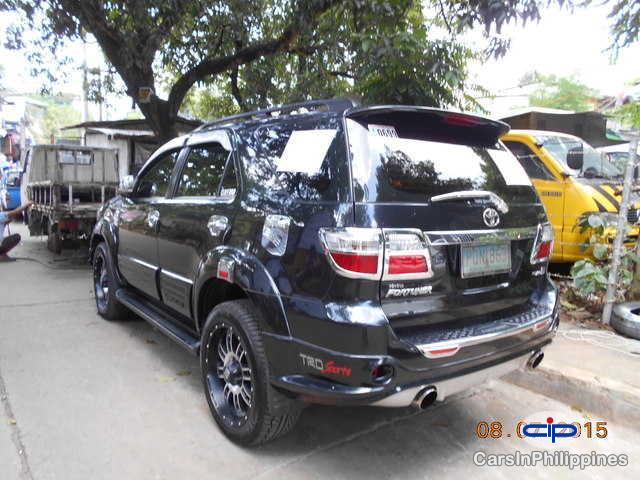Toyota Fortuner Manual - image 3