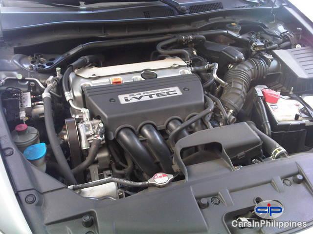 Honda Accord Automatic - image 3