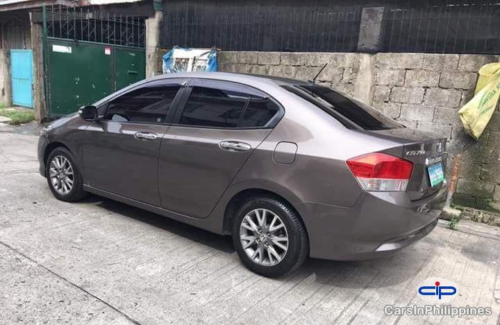 Honda City Automatic - image 2