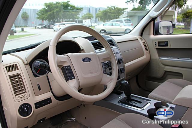 Ford Escape Automatic 2010 - image 2