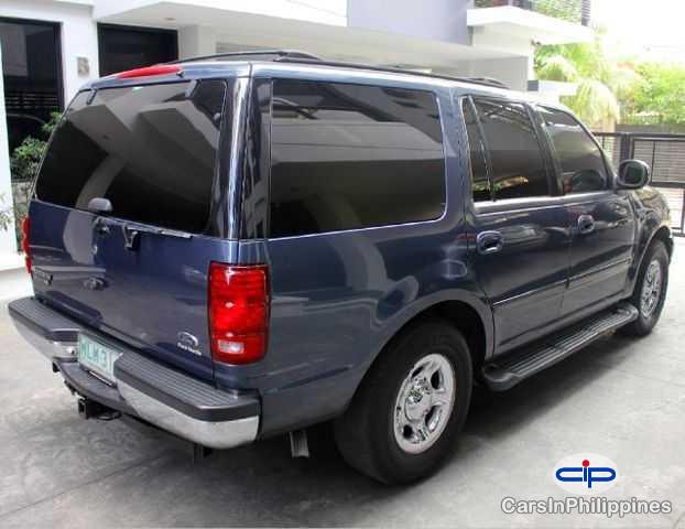 Ford Expedition Automatic - image 3