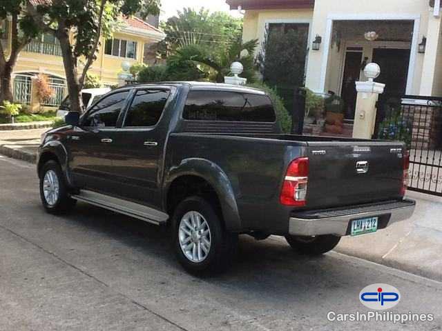 Toyota Hilux Manual - image 2