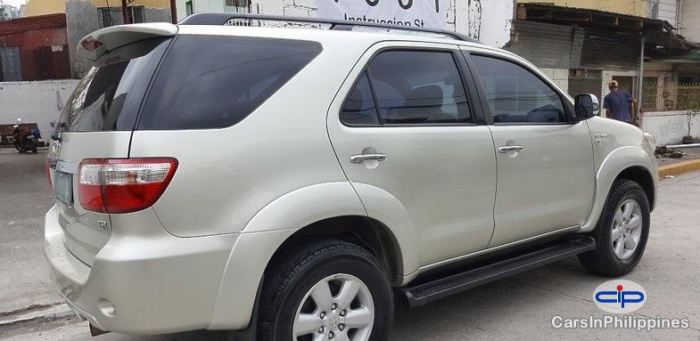 Toyota Fortuner Automatic 2011