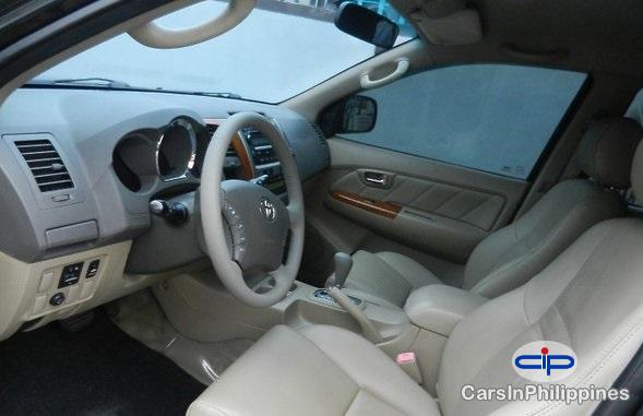 Toyota Fortuner Automatic 2009 - image 4