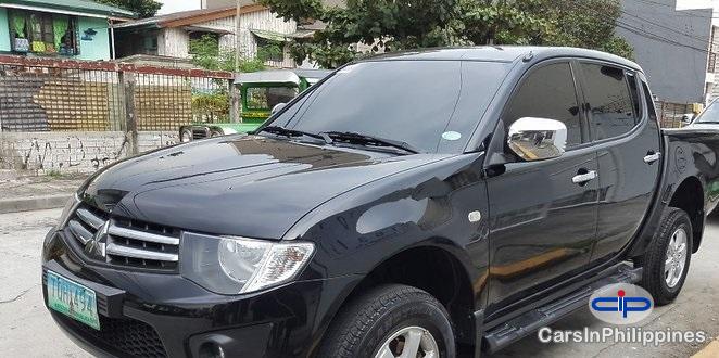 Picture of Mitsubishi Strada Automatic 2012