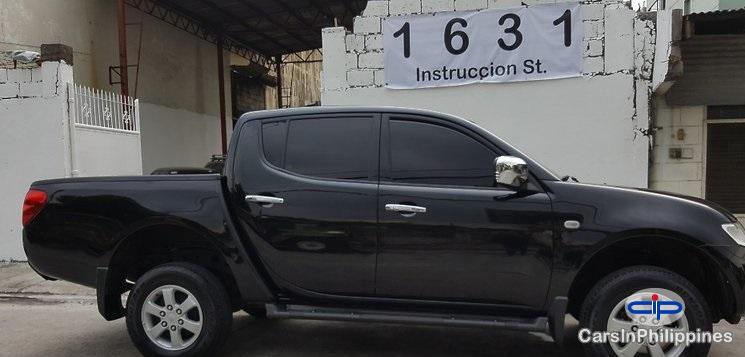 Mitsubishi Strada Automatic 2012 - image 3