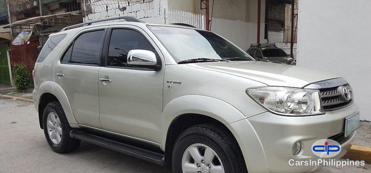 Picture of Toyota Fortuner Automatic 2011