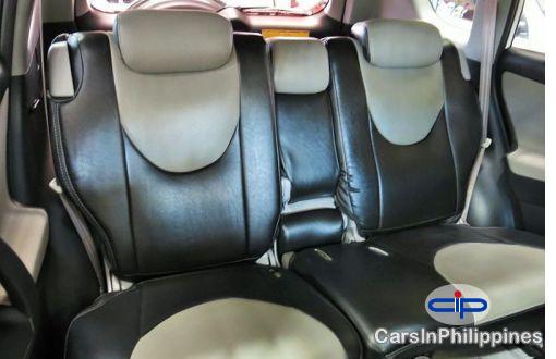Toyota RAV4 - image 4